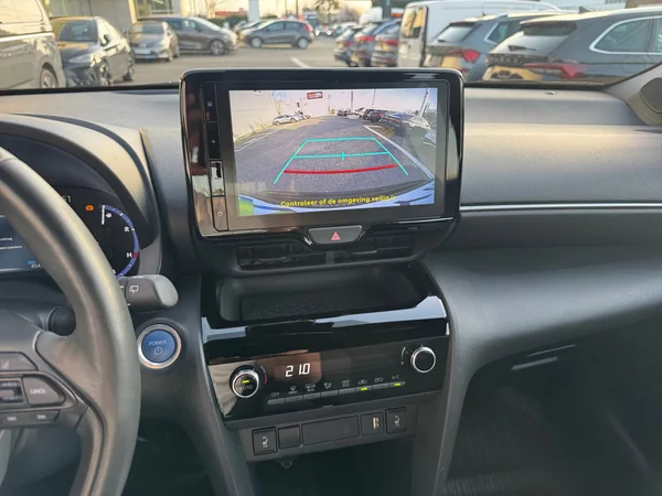 TOYOTA Yaris Cross (2024) — foto 4 van 24