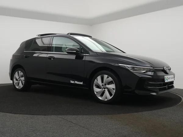 VOLKSWAGEN Golf VIII eHybrid (PHEV) (2026) — foto 14 van 22