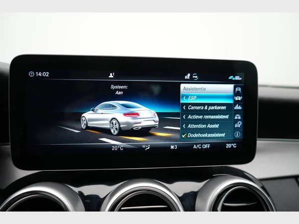 MERCEDES-BENZ Coupe C (2019) — foto 17 van 26