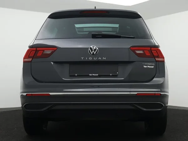 Volkswagen Tiguan (2021) — foto 7 van 29