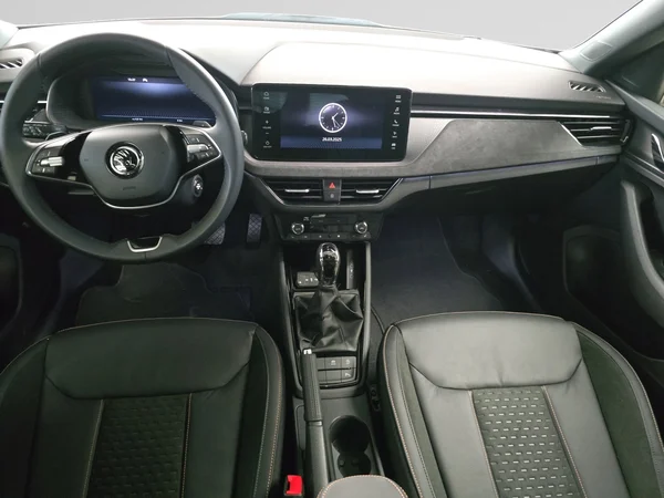 SKODA Kamiq (2025) — foto 10 van 15