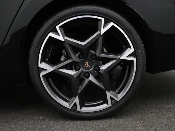 CUPRA Leon ST e-Hybrid (PHEV) (2025) — foto 4 van 20