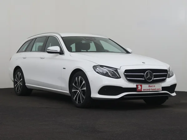 MERCEDES E 300 (2020) — foto 26 van 31
