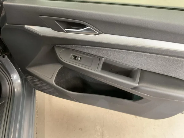 VOLKSWAGEN Golf VIII SW (2024) — foto 9 van 22