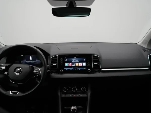 SKODA Karoq (2023) — foto 5 van 27