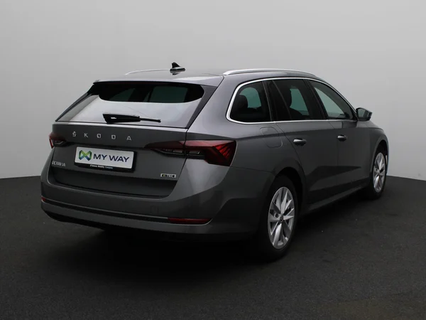 SKODA Octavia Combi (2024) — foto 23 van 32