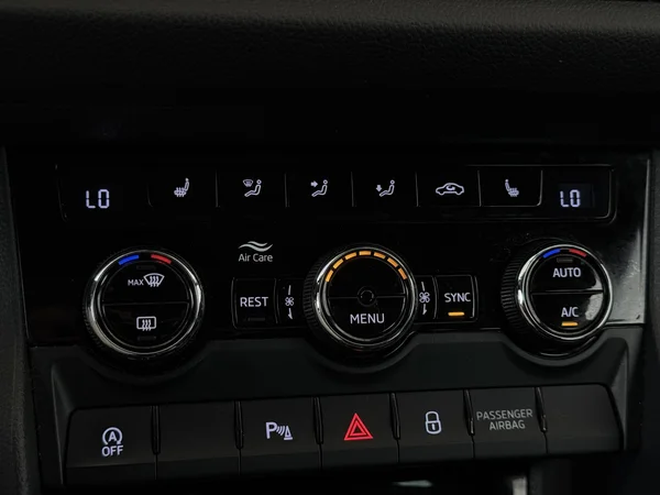 SKODA Kodiaq (2019) — foto 17 van 28