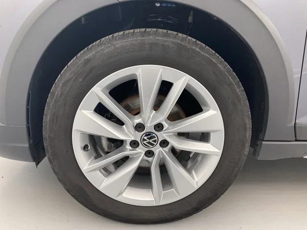 VOLKSWAGEN Taigo (2024) — foto 27 van 36
