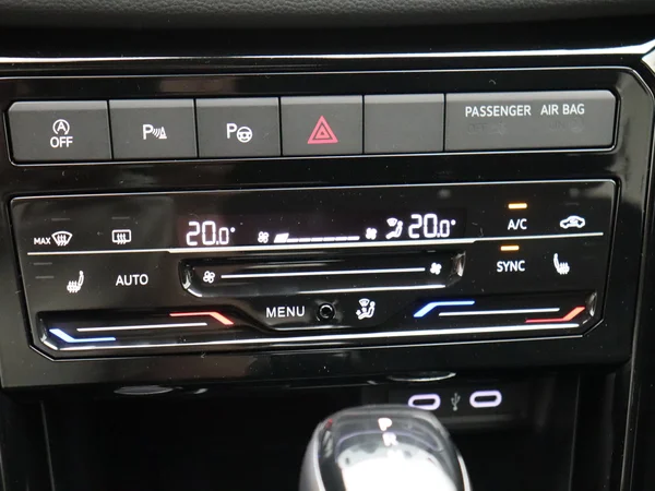 VOLKSWAGEN T-Cross (2025) — foto 4 van 17