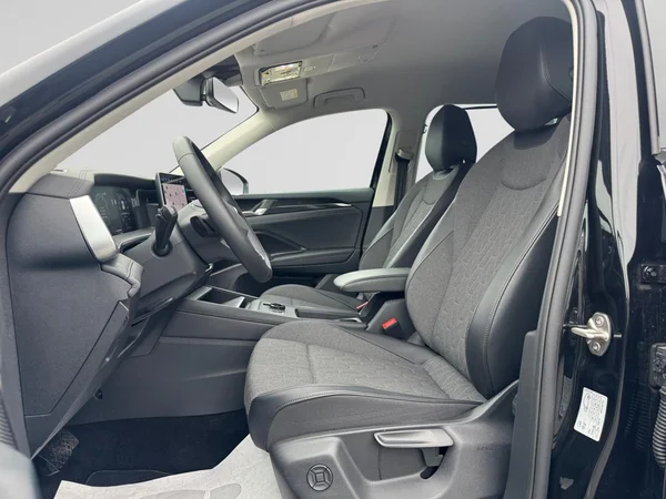 VOLKSWAGEN Tayron (2025) — foto 24 van 24