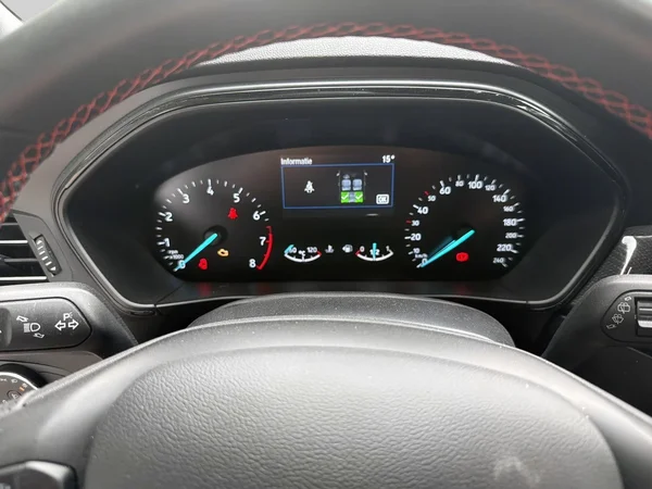 Ford Focus (2024) — foto 3 van 16