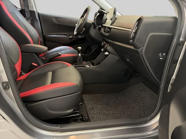 Kia Picanto (2021) — foto 10 van 21
