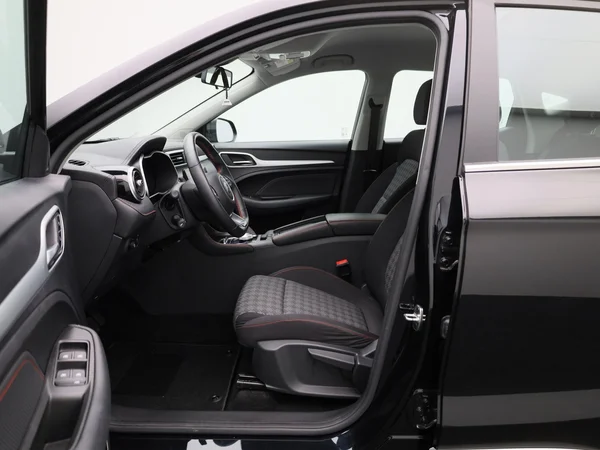 MG ZS EV (2023) — foto 3 van 43
