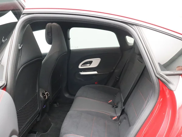 Mercedes-Benz CLA (2025) — foto 6 van 22