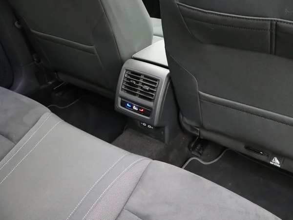 VOLKSWAGEN Golf VIII eHybrid (PHEV) (2024) — foto 5 van 29