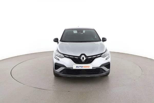 Renault Captur (2022) — foto 15 van 16
