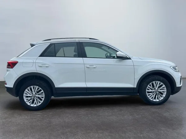 VOLKSWAGEN T-Roc (2022) — foto 29 van 31