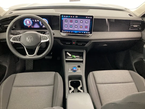 VOLKSWAGEN Tiguan (2025) — foto 30 van 36