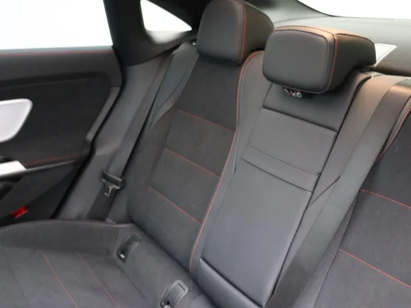 Mercedes-Benz CLA (2025) — foto 6 van 32