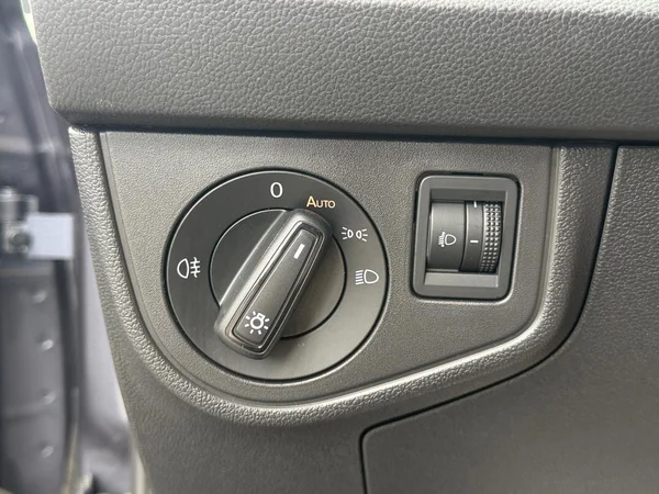VOLKSWAGEN Polo (2023) — foto 2 van 20