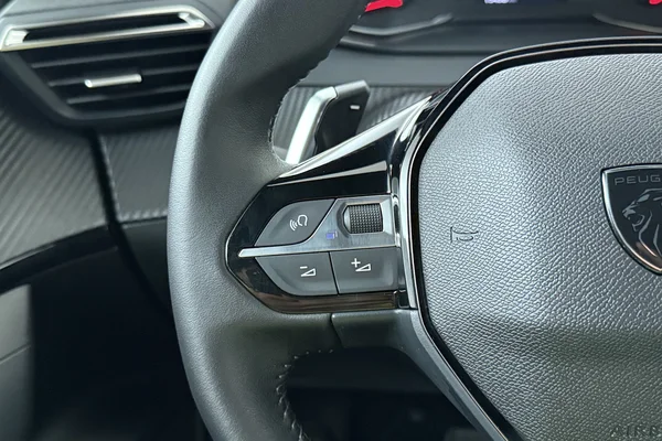 Peugeot 2008 (2025) — foto 6 van 17
