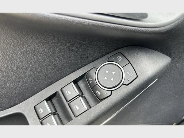 Ford Fiesta (2021) — foto 17 van 26