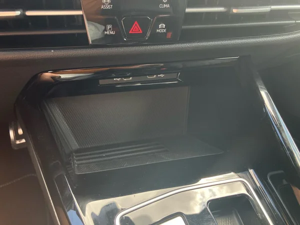 VOLKSWAGEN Golf VIII SW (2025) — foto 10 van 25