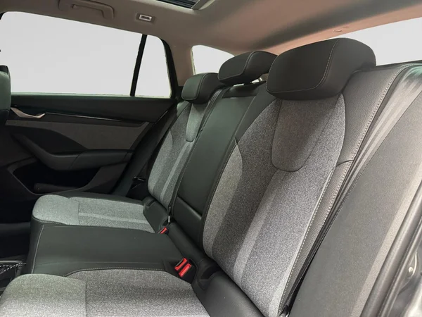 SKODA Octavia Combi (2026) — foto 10 van 24