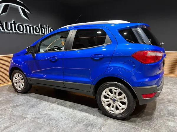 Ford Ecosport (2017) — foto 10 van 20