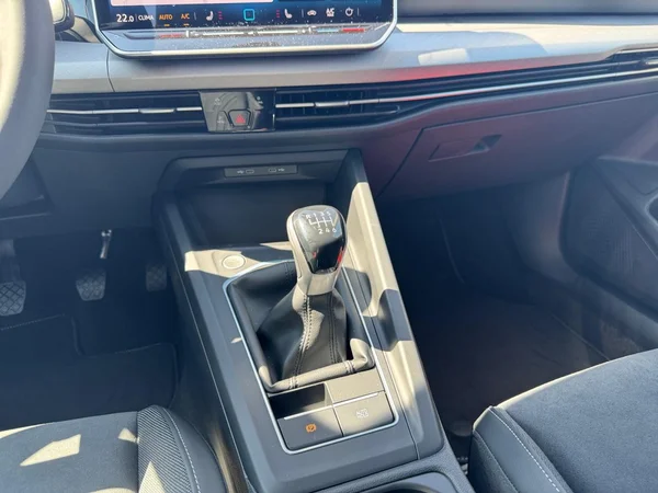 VOLKSWAGEN Golf VIII (2026) — foto 10 van 12