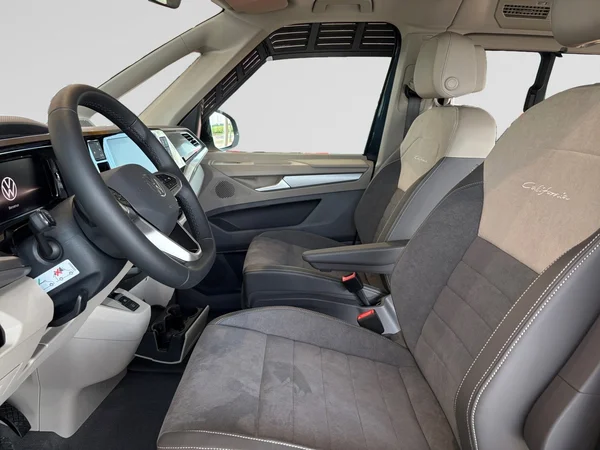 VOLKSWAGEN Multivan T7 Long (2025) — foto 15 van 23