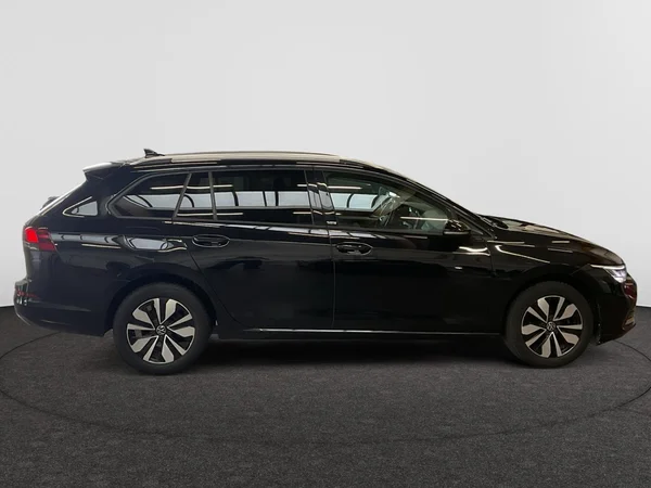 VOLKSWAGEN Golf VIII SW (2024) — foto 19 van 22