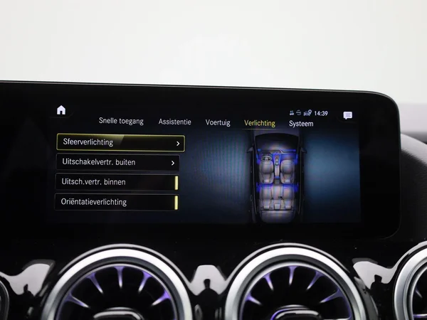 Mercedes-Benz EQA (2024) — foto 22 van 43