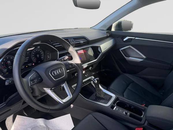 AUDI Q3 Sportback (2025) — foto 9 van 21