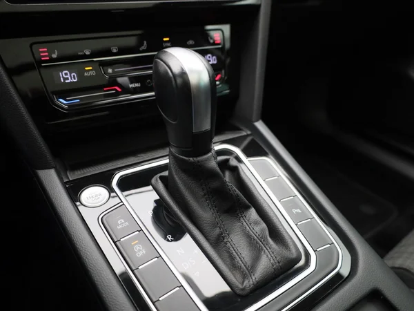 Volkswagen Passat (2022) — foto 21 van 48