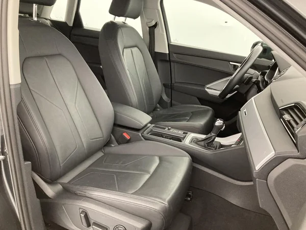 AUDI Q3 PHEV (2022) — foto 13 van 36