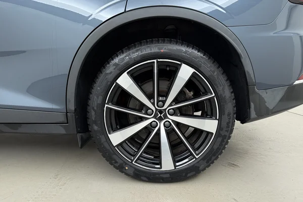 POLESTAR Polestar 2 (2023) — foto 22 van 25