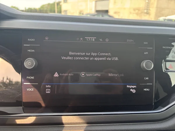 VOLKSWAGEN Taigo (2023) — foto 5 van 20