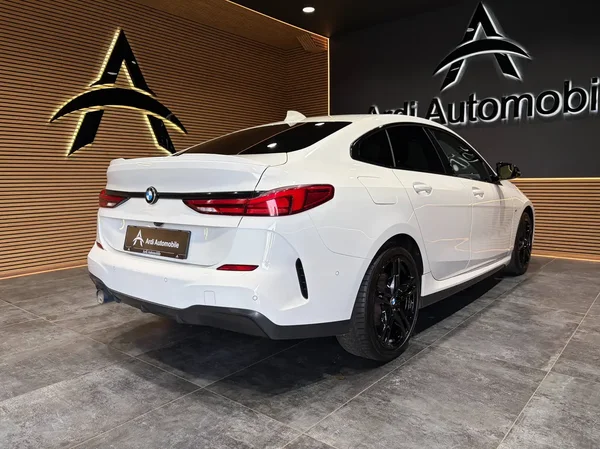 Bmw 218 (2021) — foto 21 van 26
