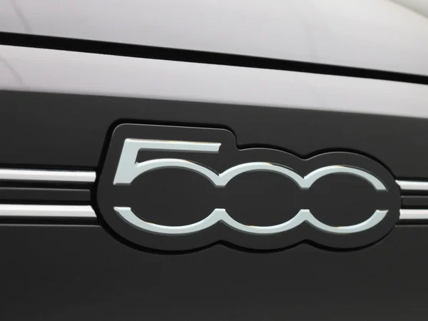Fiat 500C (2023) — foto 31 van 40