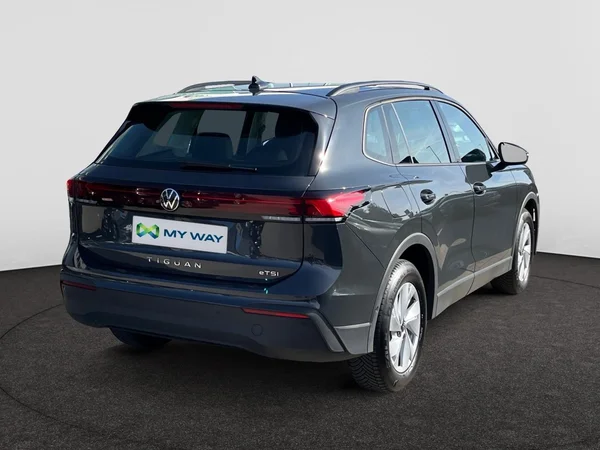 VOLKSWAGEN Tiguan (2025) — foto 13 van 21