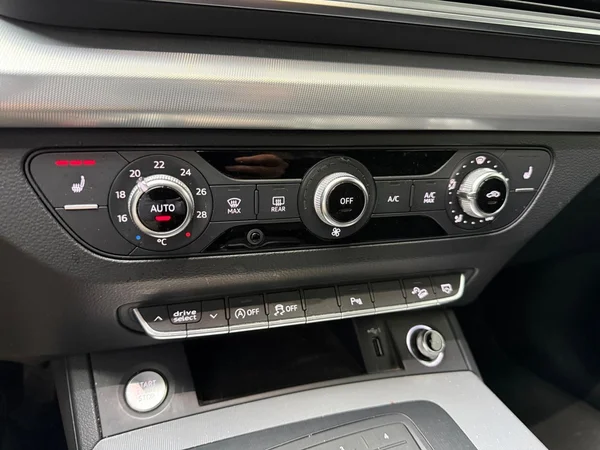 AUDI Q5 (2018) — foto 3 van 17