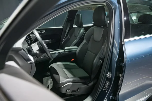 Volvo XC60 (2020) — foto 2 van 32