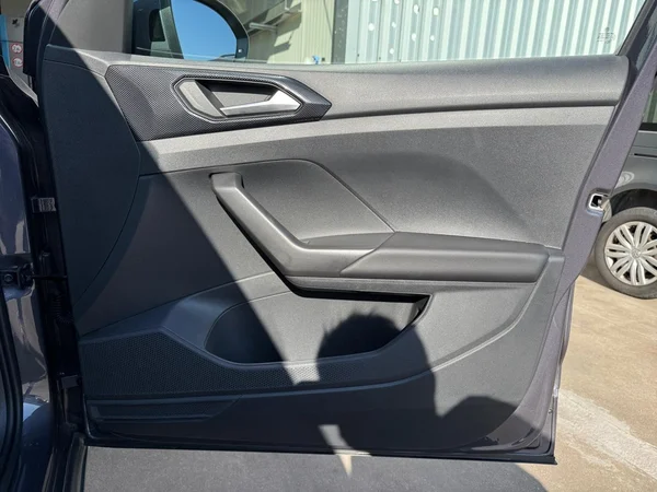 VOLKSWAGEN T-Cross (2026) — foto 9 van 24