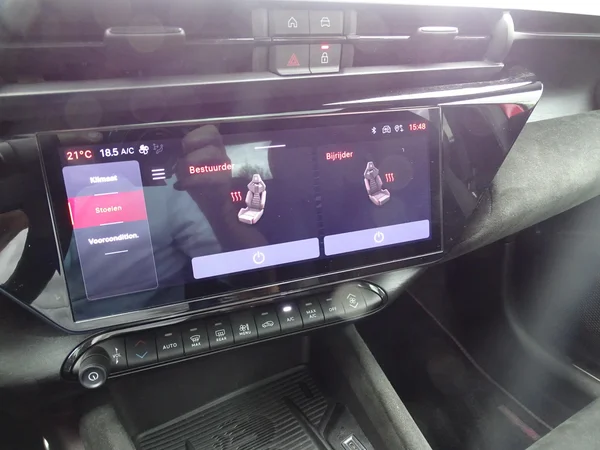 Alfa Romeo Junior (2025) — foto 18 van 31