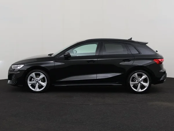 AUDI A3 Sportback (2025) — foto 13 van 18