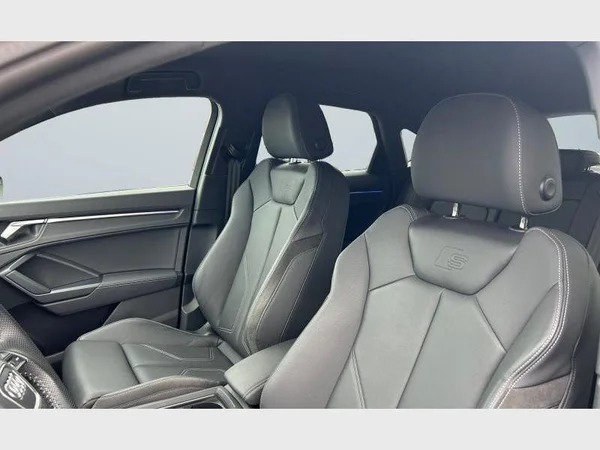 Audi Q3 Sportback (2020) — foto 29 van 29