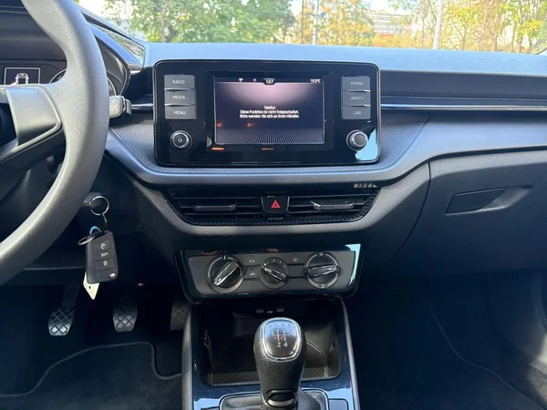 SKODA Fabia (2023) — foto 3 van 24