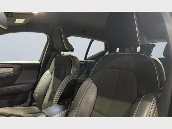 Volvo XC40 (2018) — foto 30 van 30