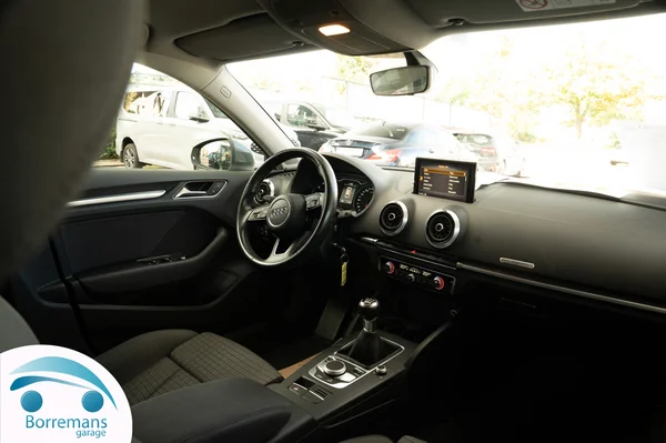 Audi A3 (2017) — foto 15 van 41
